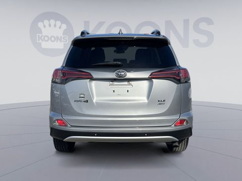 Used 2016 Toyota RAV4 XLE image 5