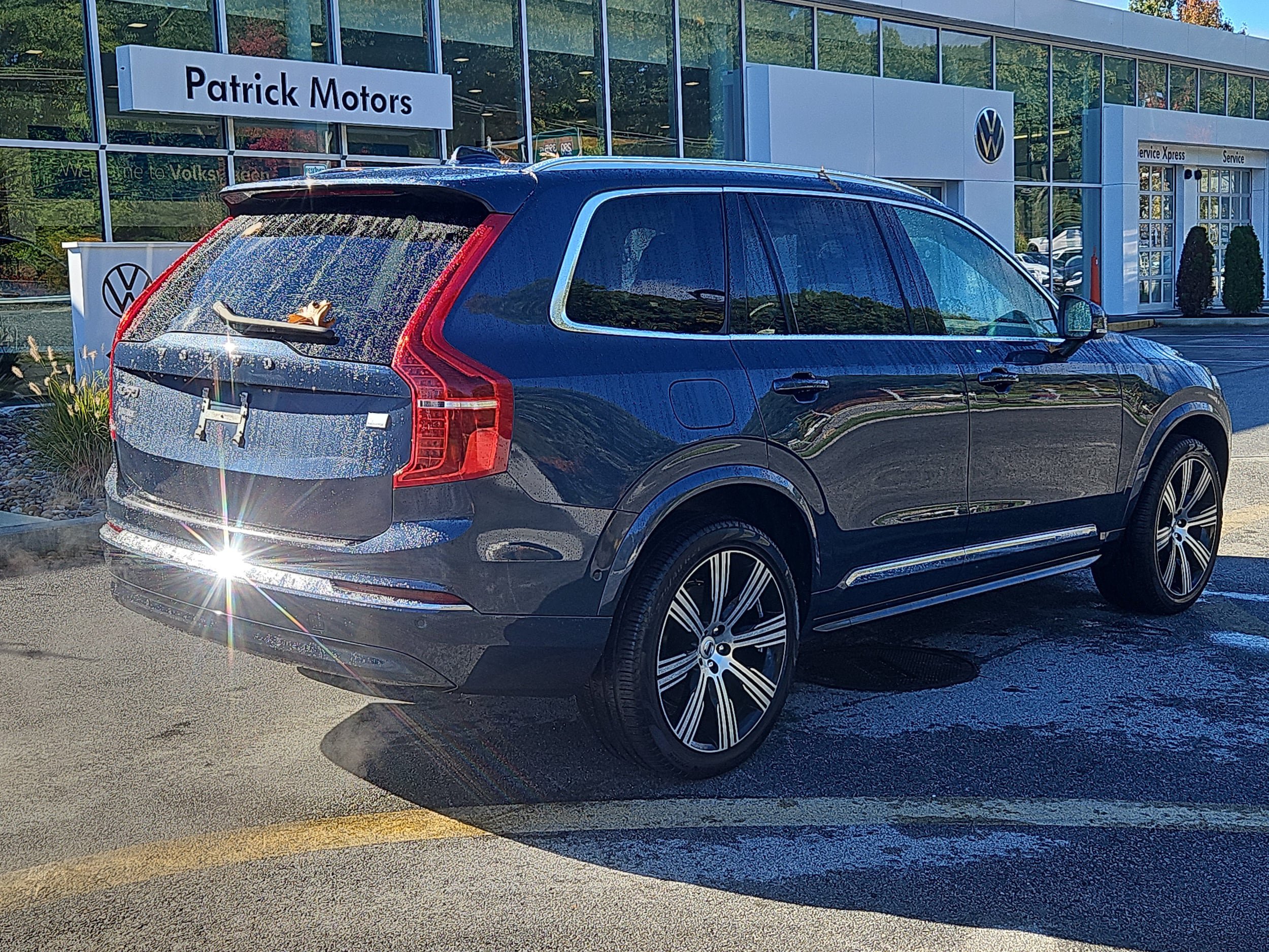 Used 2024 Volvo XC90 T8 Plus w/ Protection Package Premier AWD/4WD image 2