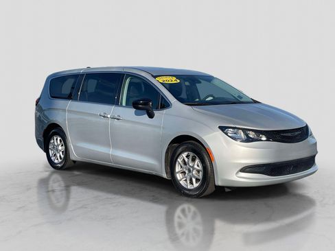 Used 2024 Chrysler Voyager LX FWD image 1