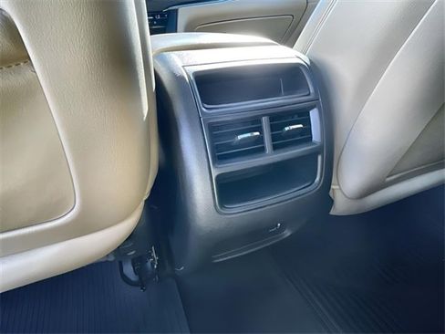 Used 2017 Cadillac XT5 Luxury w/ Driver Awareness Package image 23