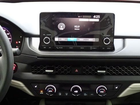 Used 2024 Honda Accord EX image 29