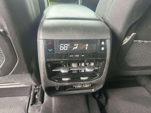 Used 2023 Jeep Grand Cherokee L Laredo AWD/4WD image 13