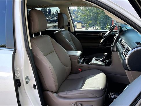 Used 2023 Lexus GX 460 Premium w/ Premium Package AWD/4WD image 7