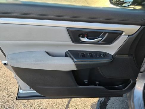 Used 2018 Honda CR-V LX image 16