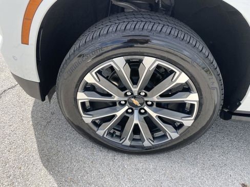 Used 2025 Chevrolet Tahoe High Country image 38