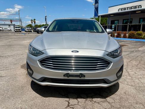 Used 2019 Ford Fusion SE w/ Equipment Group 151A FWD image 8