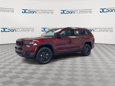 New 2025 Jeep Grand Cherokee L Altitude image 4
