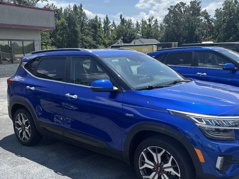 Used 2021 Kia Seltos SX w/ SX Sunroof Package AWD/4WD image 5