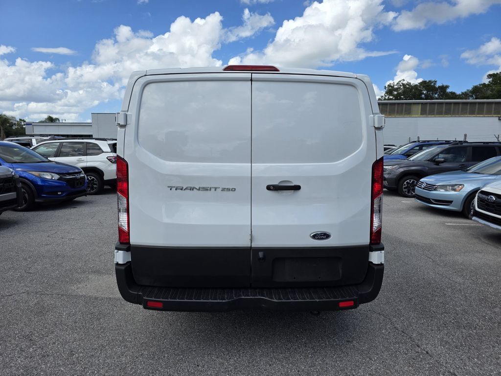 Used 2023 Ford Transit 250 Low Roof RWD image 4