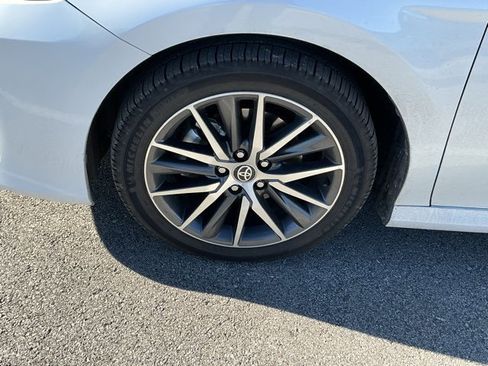 Used 2022 Toyota Camry XLE image 13