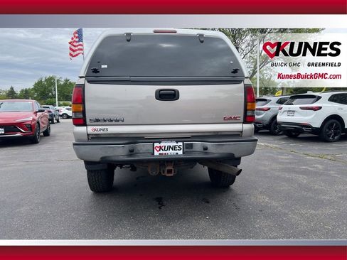 Used 2005 GMC Sierra 2500 SLE w/ Snow Plow Prep Package AWD/4WD image 8