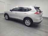 Used 2016 Nissan Rogue SV image 3