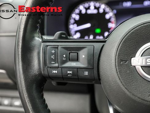 Used 2023 Nissan Pathfinder SL AWD/4WD image 15