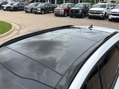 Used 2024 Kia Sportage SX FWD image 11