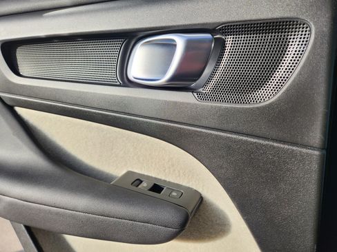 Certified 2023 Volvo XC40 B5 Plus w/ Driver Assist Package image 11