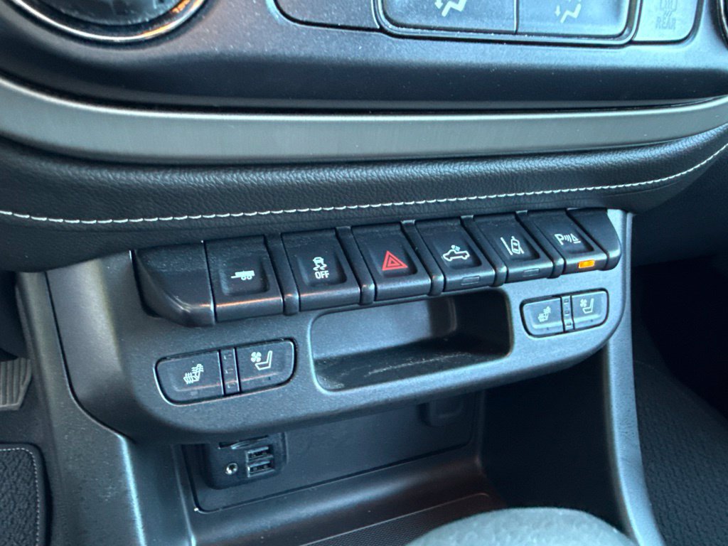 Used 2022 GMC Canyon Denali AWD/4WD image 32