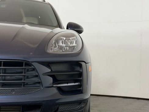 Certified 2021 Porsche Macan image 13