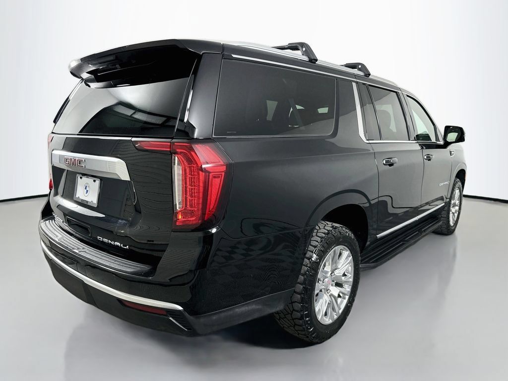 Used 2023 GMC Yukon XL Denali AWD/4WD image 5