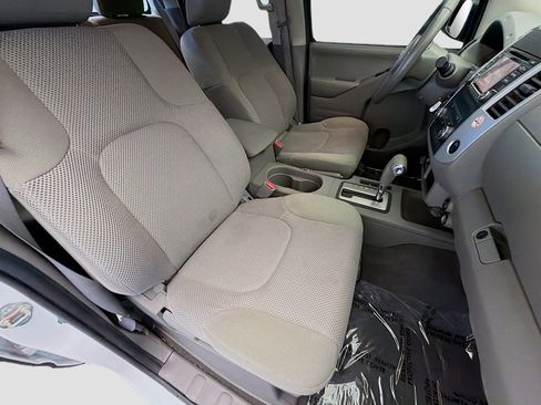 Used 2018 Nissan Frontier SV AWD/4WD image 15