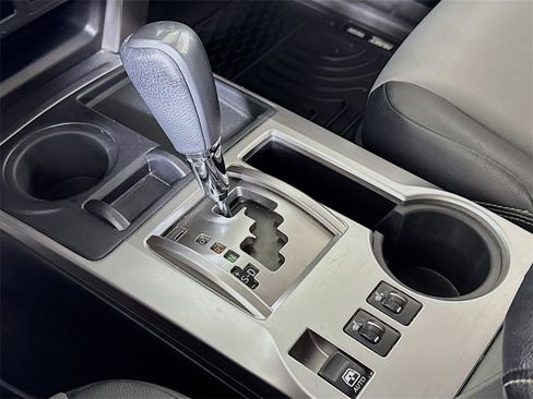 Used 2018 Toyota 4Runner SR5 image 15