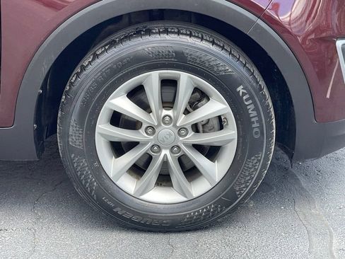 Used 2017 Kia Sorento FWD image 10
