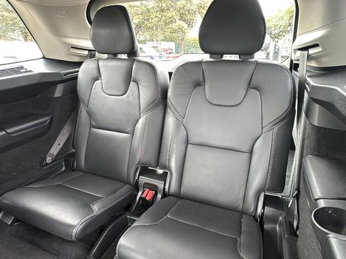 Used 2022 Volvo XC90 T8 Inscription image 13