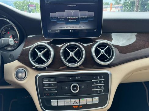Used 2018 Mercedes-Benz CLA 250 image 18