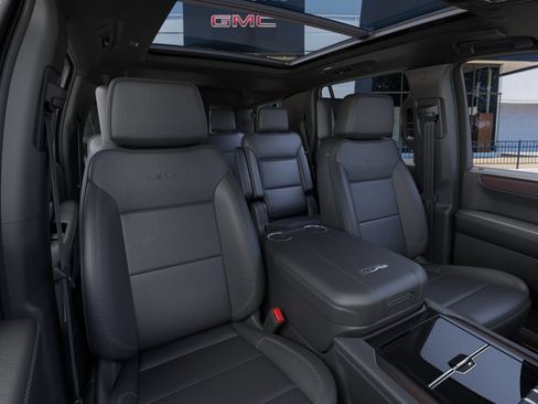 New 2026 GMC Yukon Denali w/ Denali Reserve Package AWD/4WD image 16