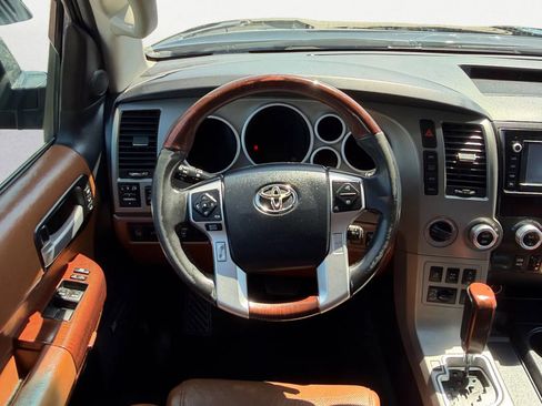 Used 2016 Toyota Sequoia Platinum image 17