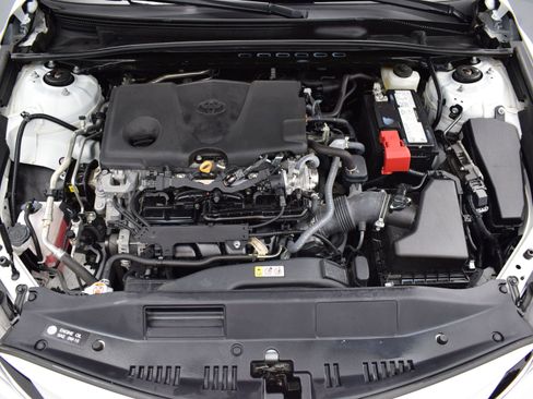 Used 2024 Toyota Camry LE image 9