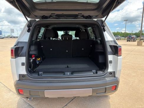 New 2026 Jeep Cherokee Laredo AWD/4WD image 16