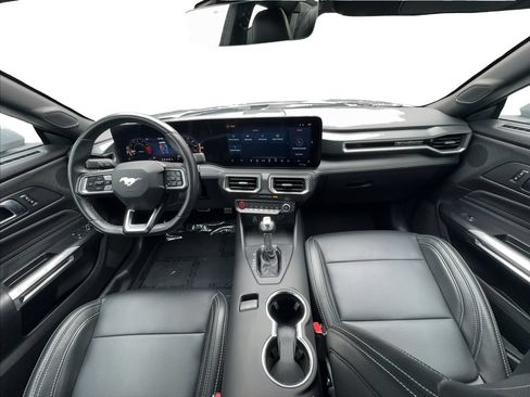Used 2025 Ford Mustang Premium RWD image 32