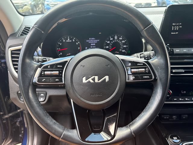 Used 2023 Kia Seltos EX AWD/4WD image 19