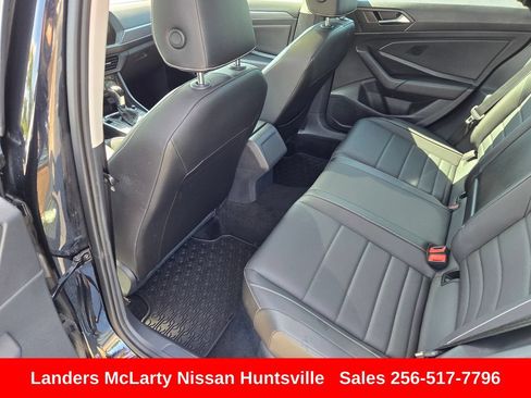 Used 2023 Volkswagen Jetta SE FWD image 14
