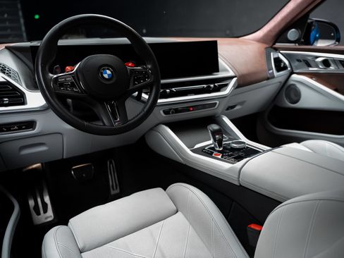 Used 2024 BMW XM AWD/4WD image 2