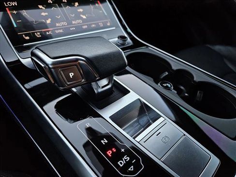 Used 2021 Audi Q7 3.0T Prestige image 19