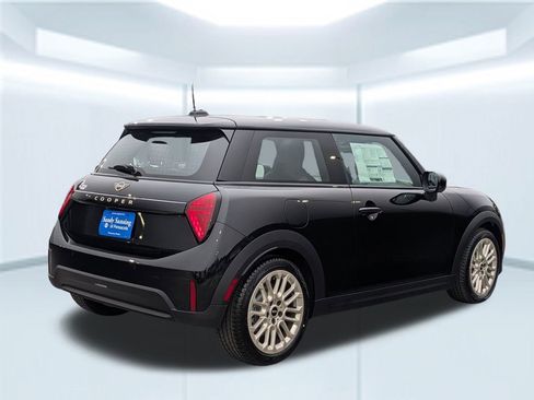 New 2026 MINI Cooper 2-Door Hardtop FWD image 5