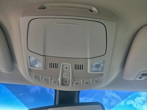 Used 2017 Lincoln MKX Reserve w/ Lincoln MKX Climate Package FWD image 17