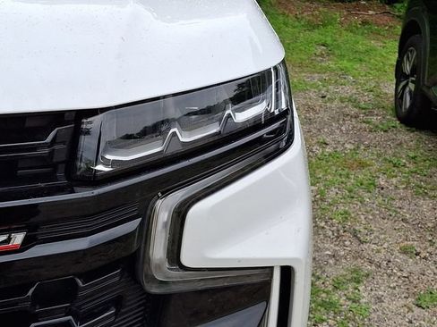Certified 2023 Chevrolet Tahoe Z71 w/ Luxury Package AWD/4WD image 8
