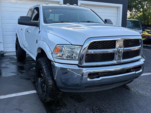 Used 2018 RAM 2500 SLT AWD/4WD image 4