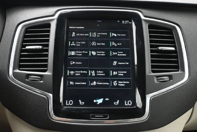 Used 2021 Volvo XC90 T6 Momentum w/ Climate Package AWD/4WD image 19