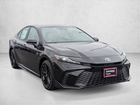 New 2025 Toyota Camry SE image 8