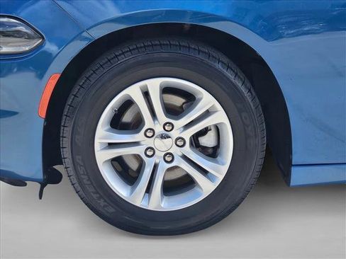 Used 2022 Dodge Charger SXT RWD image 23