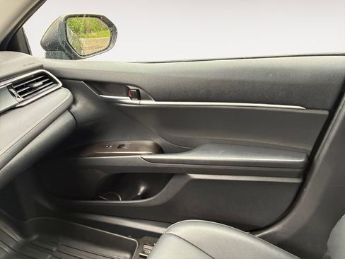 Used 2023 Toyota Camry SE w/ Convenience Package image 29