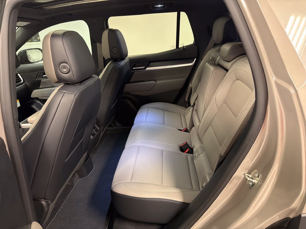 New 2027 GMC Terrain Elevation w/ Elevation Premium Package FWD image 30