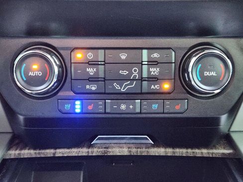 Used 2019 Ford F250 Lariat w/ Lariat Ultimate Package AWD/4WD image 15