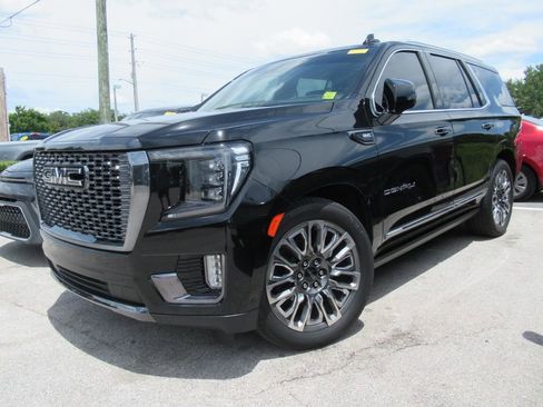 Used 2023 GMC Yukon Denali Ultimate AWD/4WD image 2