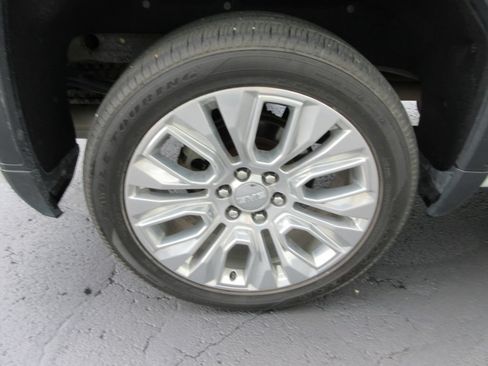 Used 2020 GMC Sierra 1500 Denali w/ Denali Ultimate Package AWD/4WD image 10