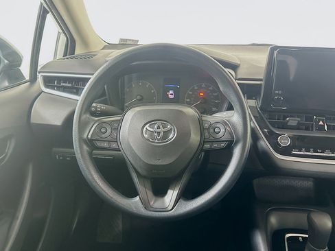 Used 2025 Toyota Corolla LE image 17