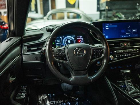 Used 2023 Lexus ES 300h w/ Premium Package FWD image 15